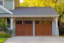 Insulated vs. Non-Insulated Garage Doors: Which Is Right for You?