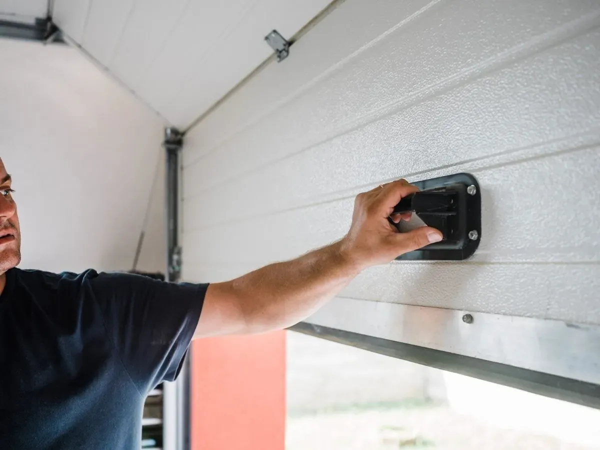 Garage Door Repair: Signs It’s Time to Replace Your Garage Door