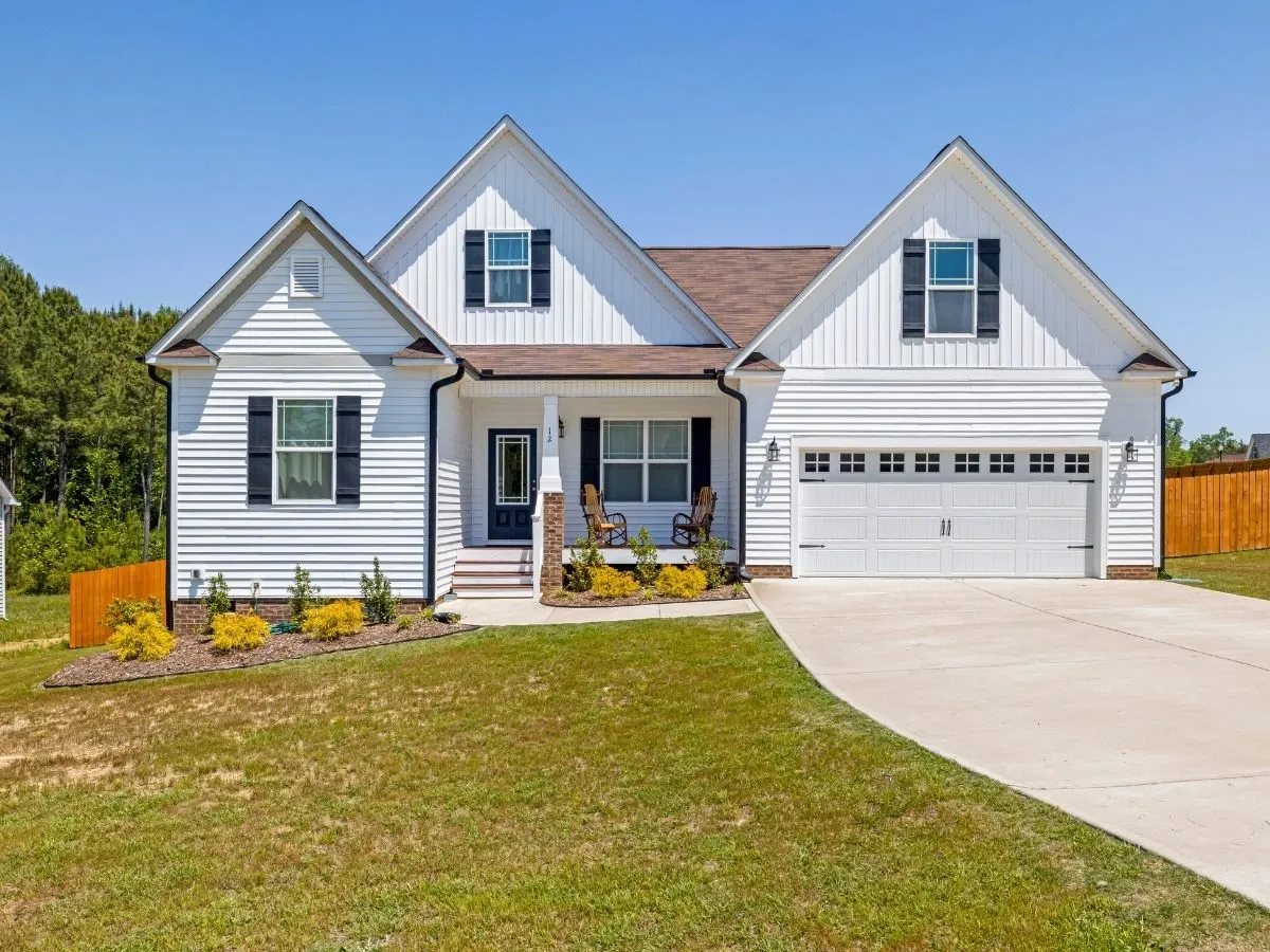 Residential Garage Doors: Getting to Know the Different Styles